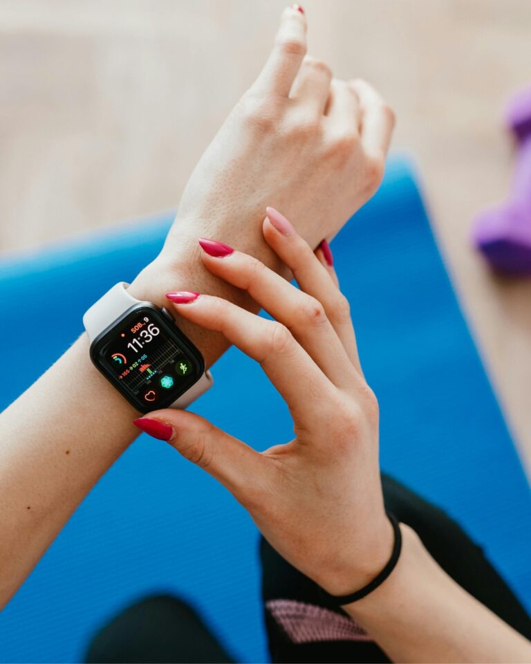 How to Read Wearables for Health and Fitness Tracking